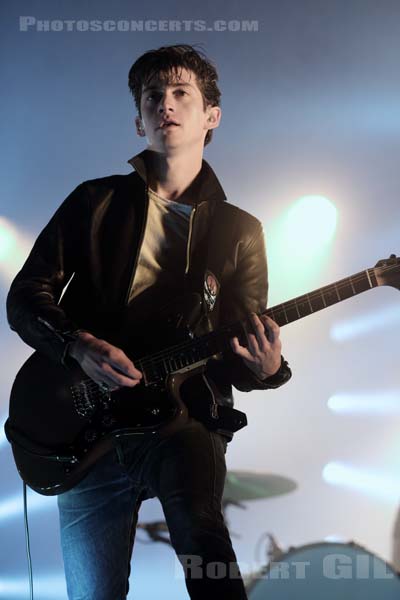 ARCTIC MONKEYS - 2011-08-27 - SAINT CLOUD - Domaine National - Grande Scene - 